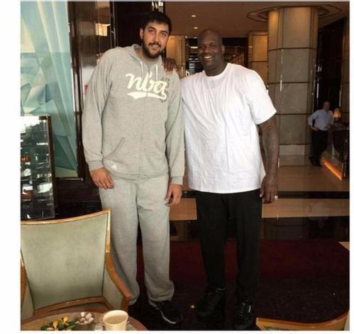 助与球员个 助与球员个